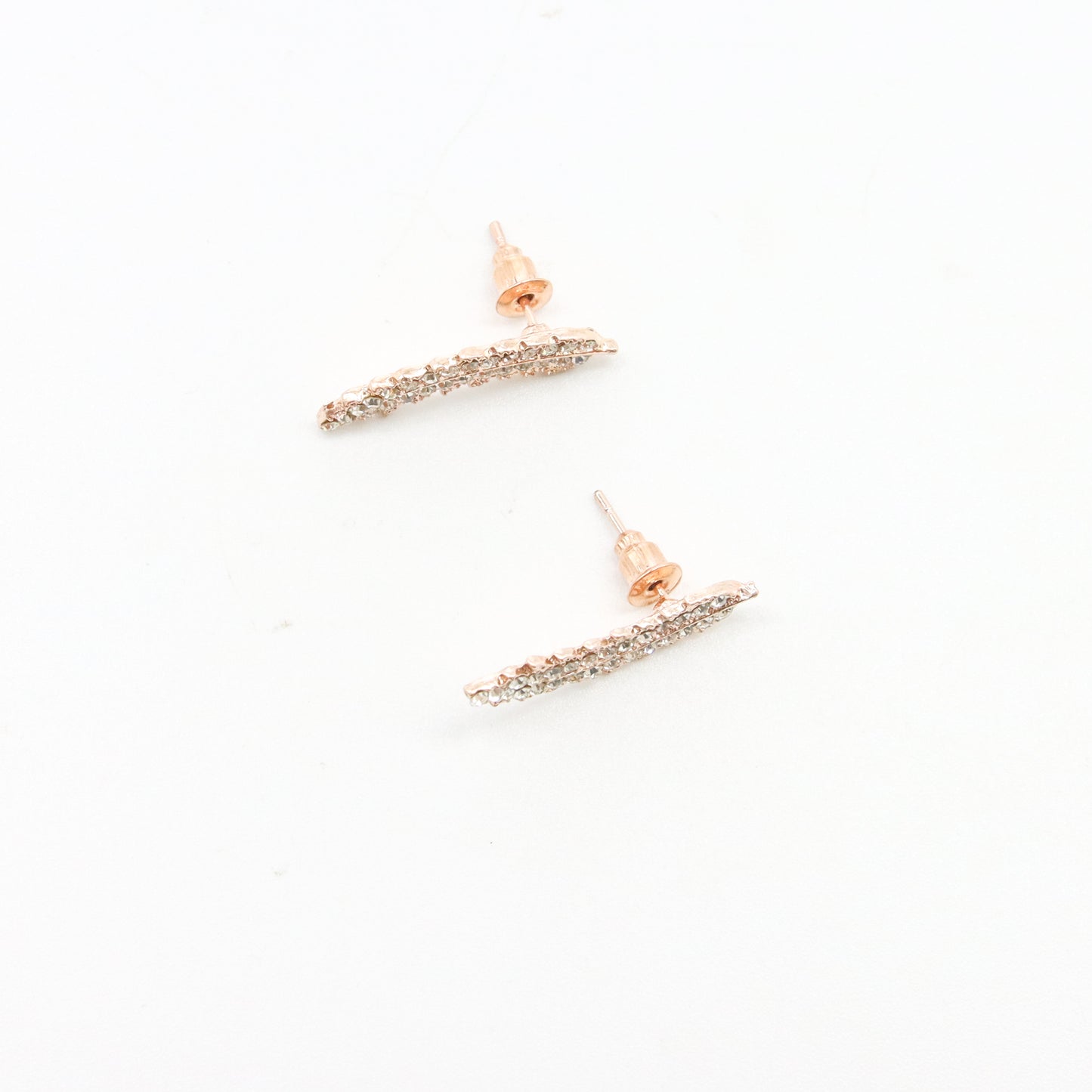Aretes Hoja de Roble Cristalina en Tonos Plateado
