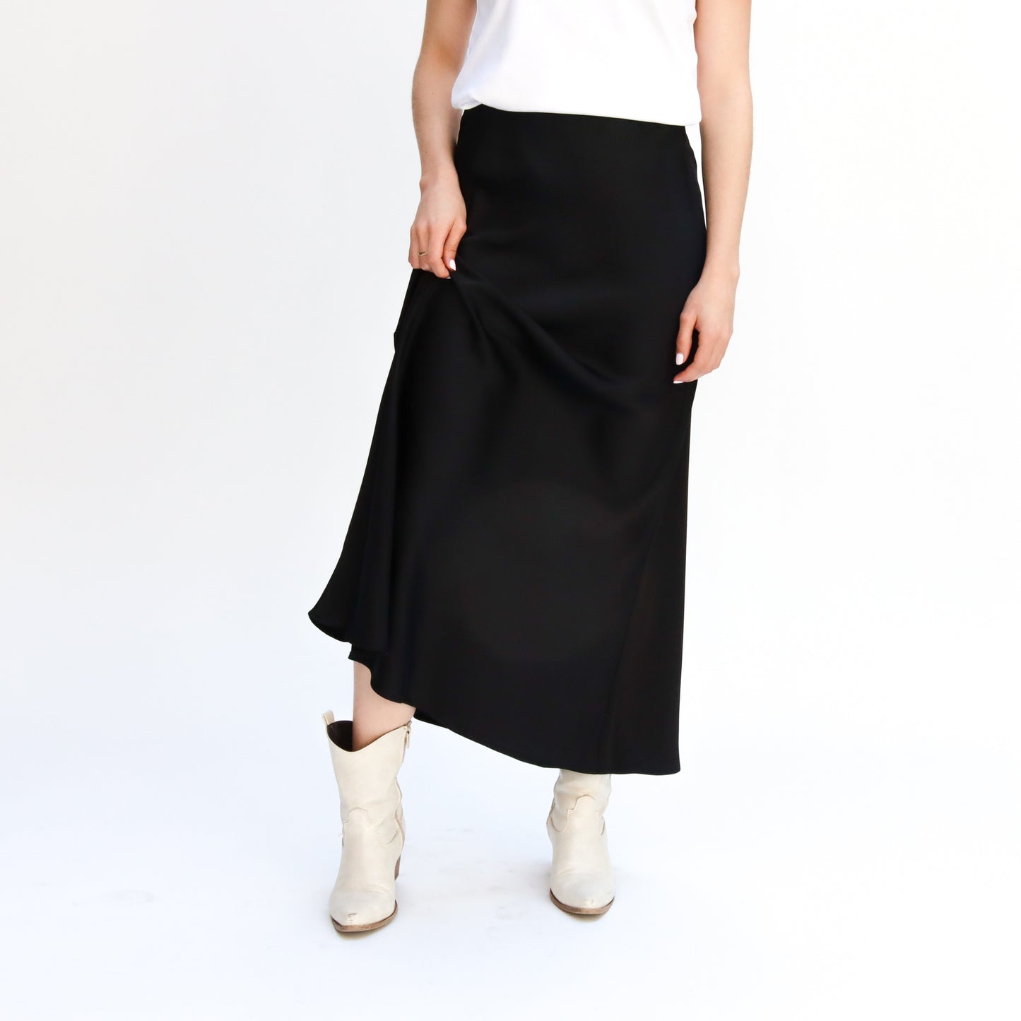 Falda Satin Negra