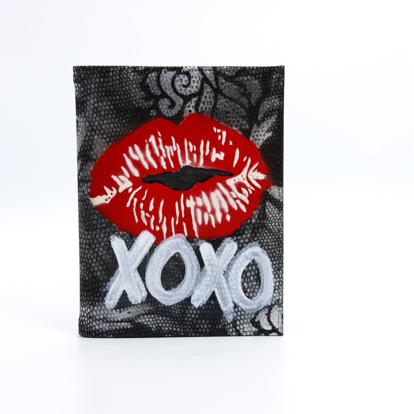 Portapasaporte "XOXO"