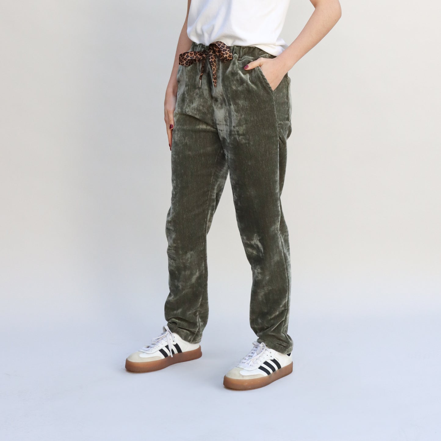 Pantalón Jogger Micropana Verde