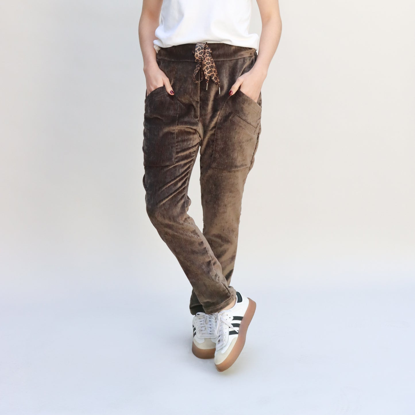 Pantalón Jogger Micropana Café
