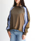 Blusa Café con Detalles en Azul