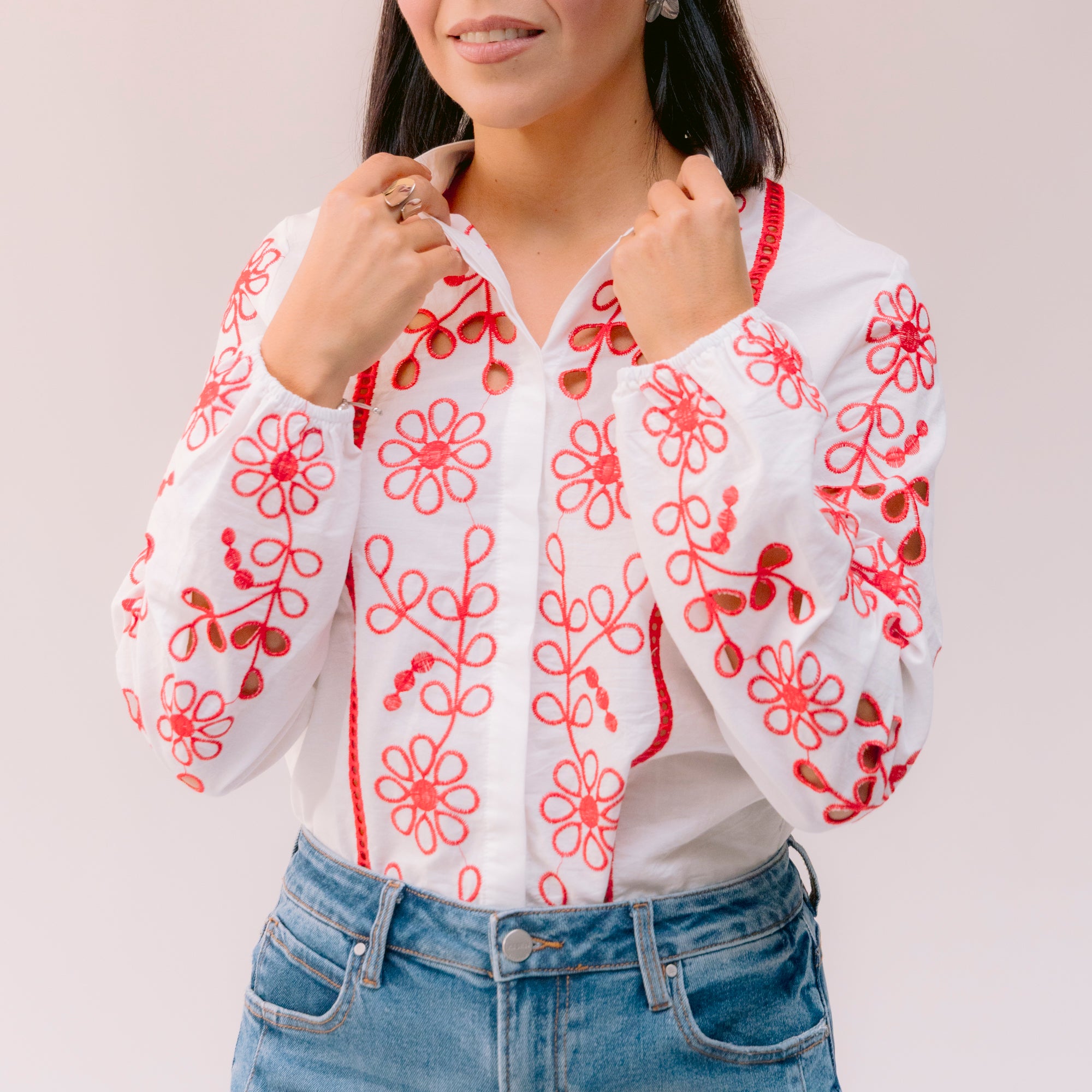Camisa Bordado Flores Rojas