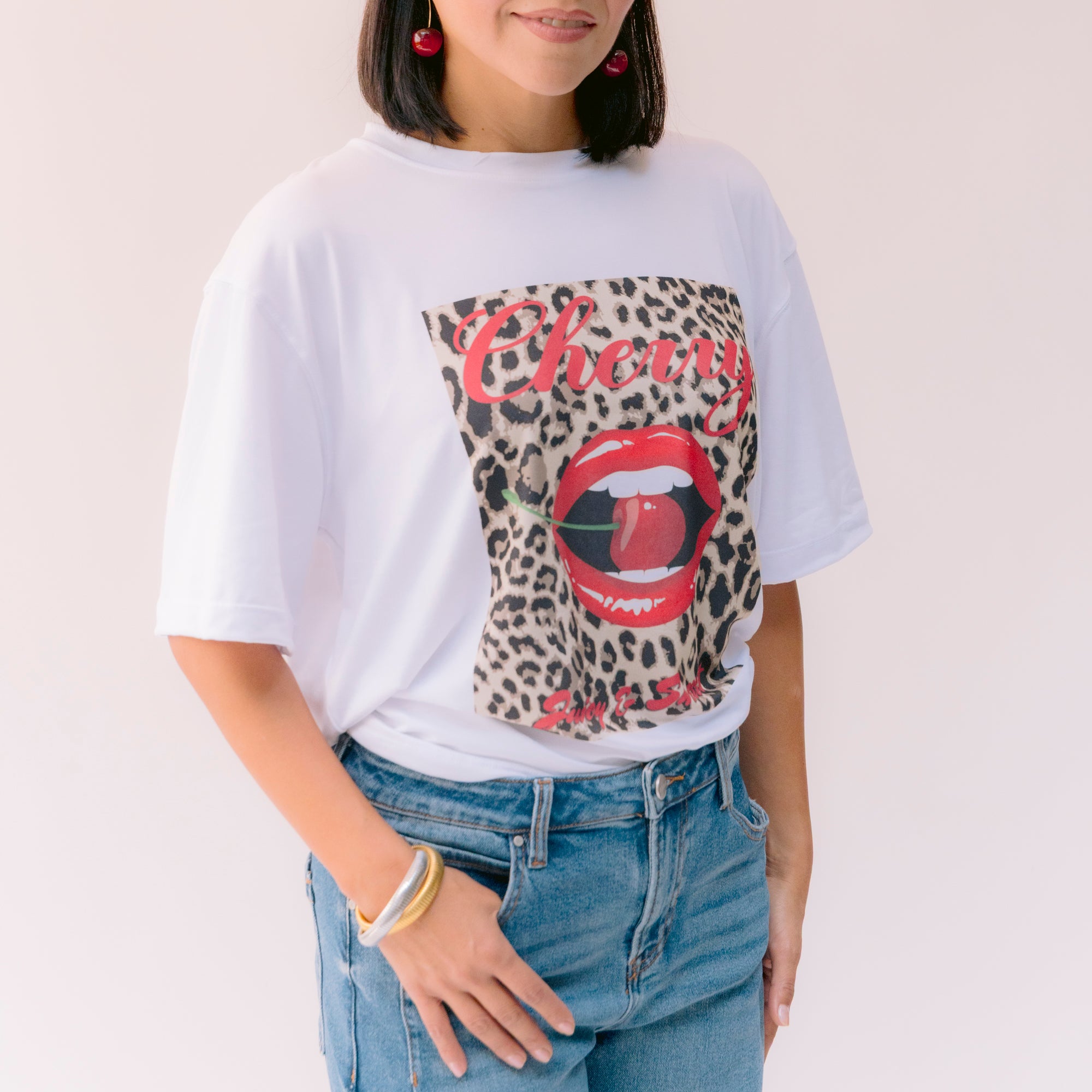 T-shirt blanca Cherry Animal Print