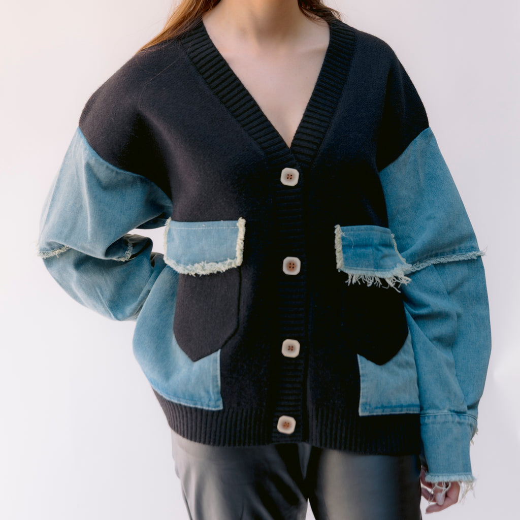 Cardigan Negro y Mezclilla