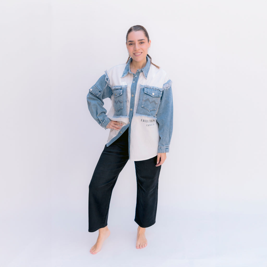 Camisa oversize blanca y denim
