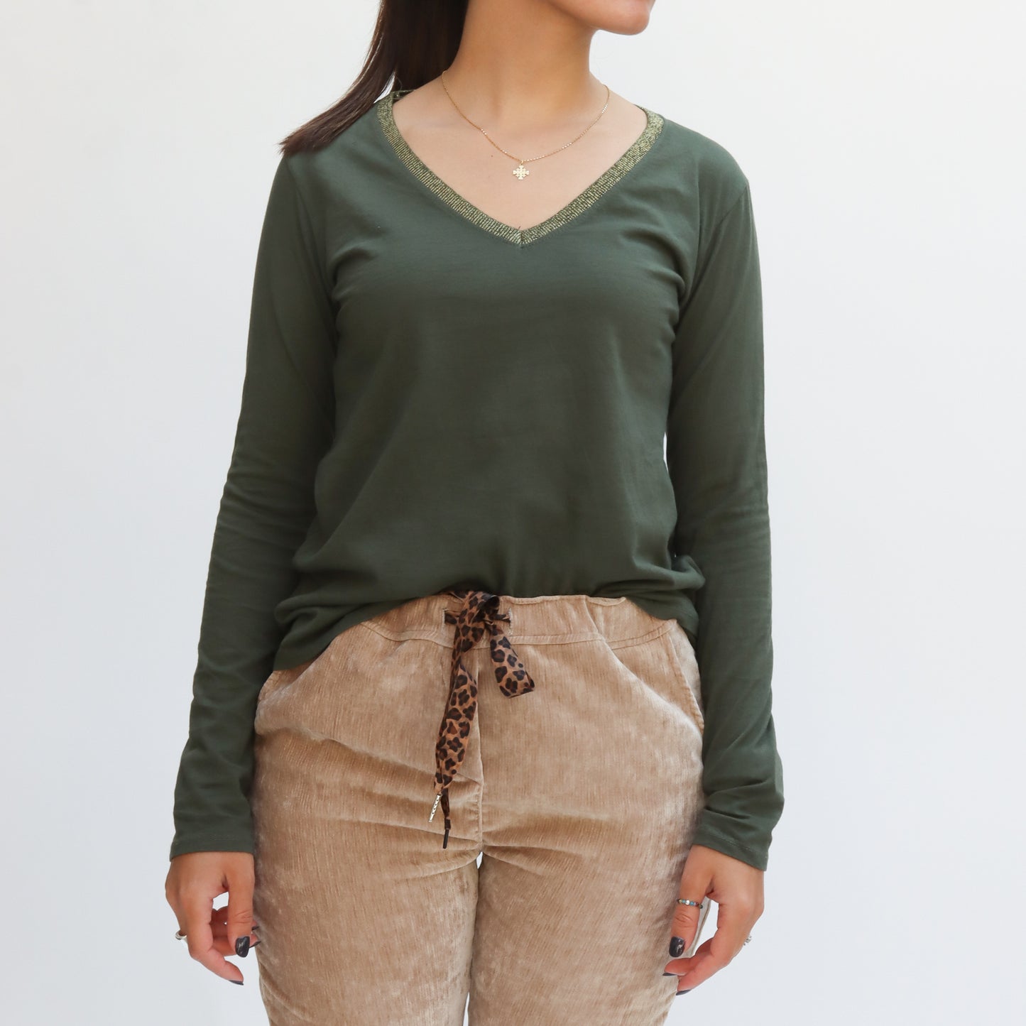 Blusa Básica en V Verde