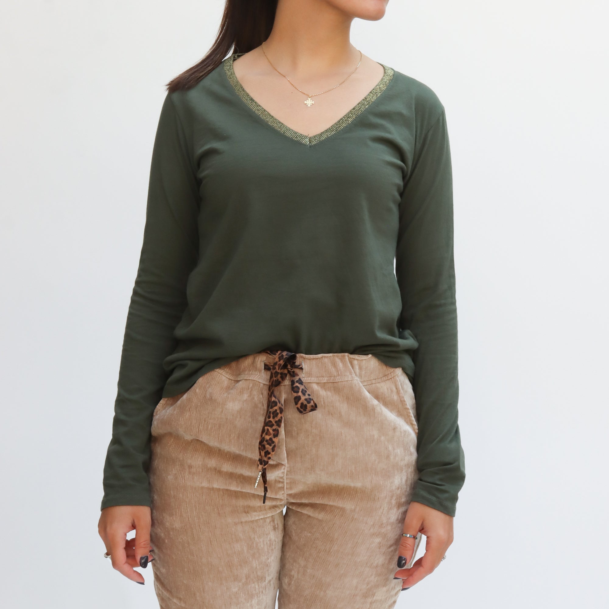 Blusa Básica en V Verde