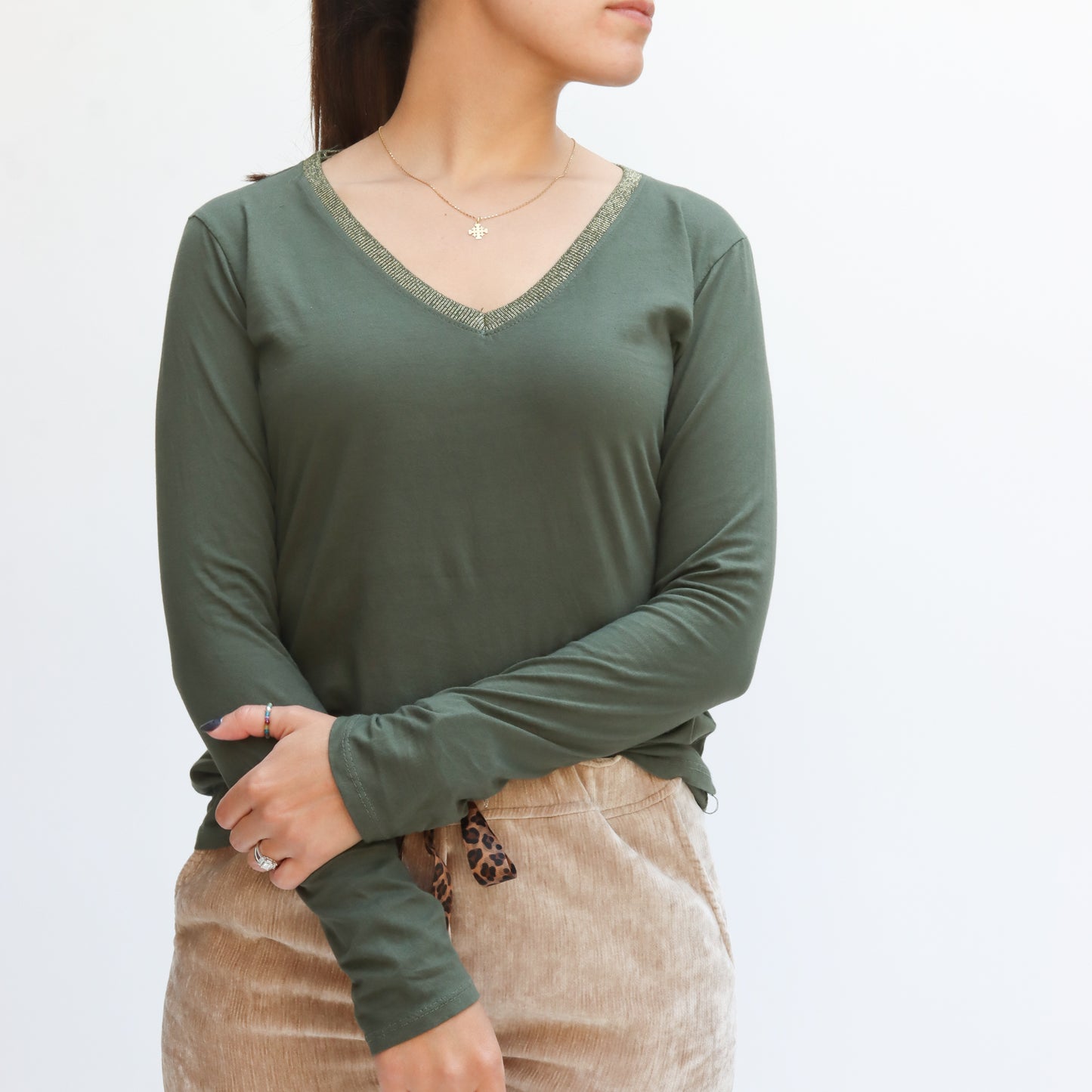 Blusa Básica en V Verde