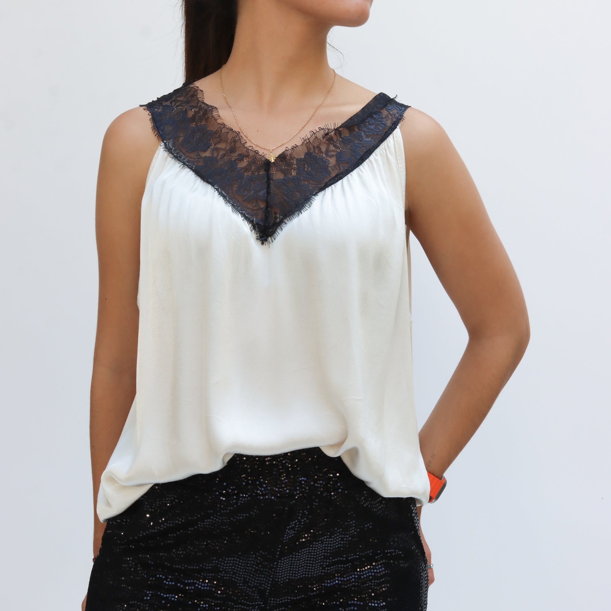 Top de Tirantes con Encaje Crema