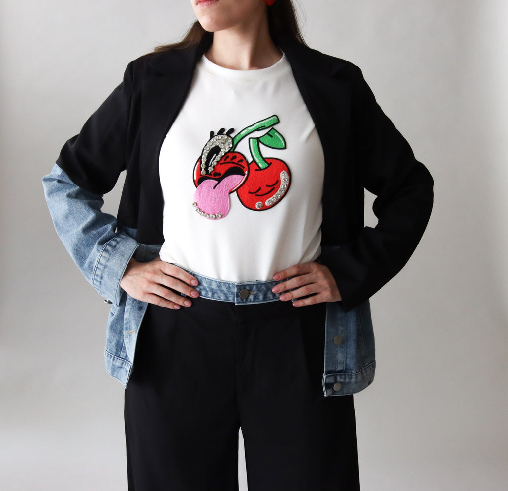 Blusa Blanca Cerezas