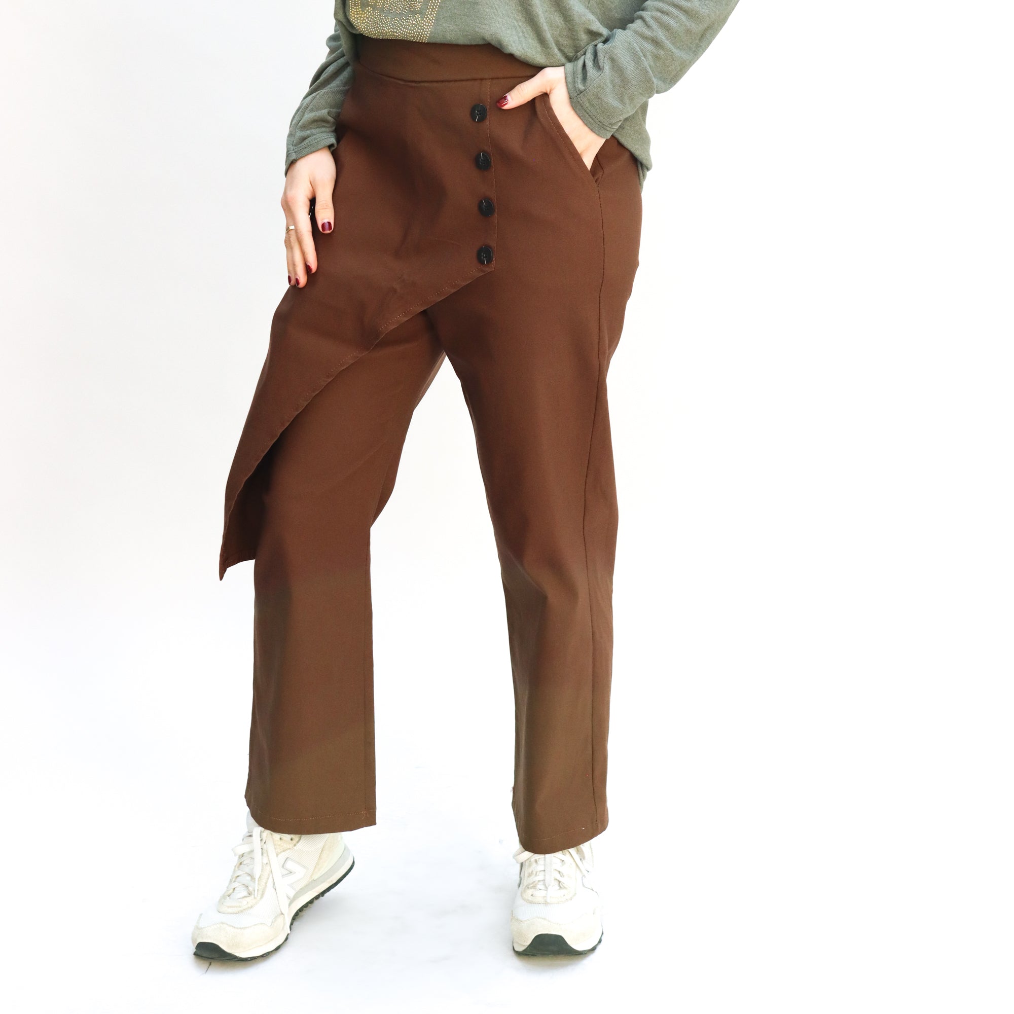Pantalón Sobre Falda Café