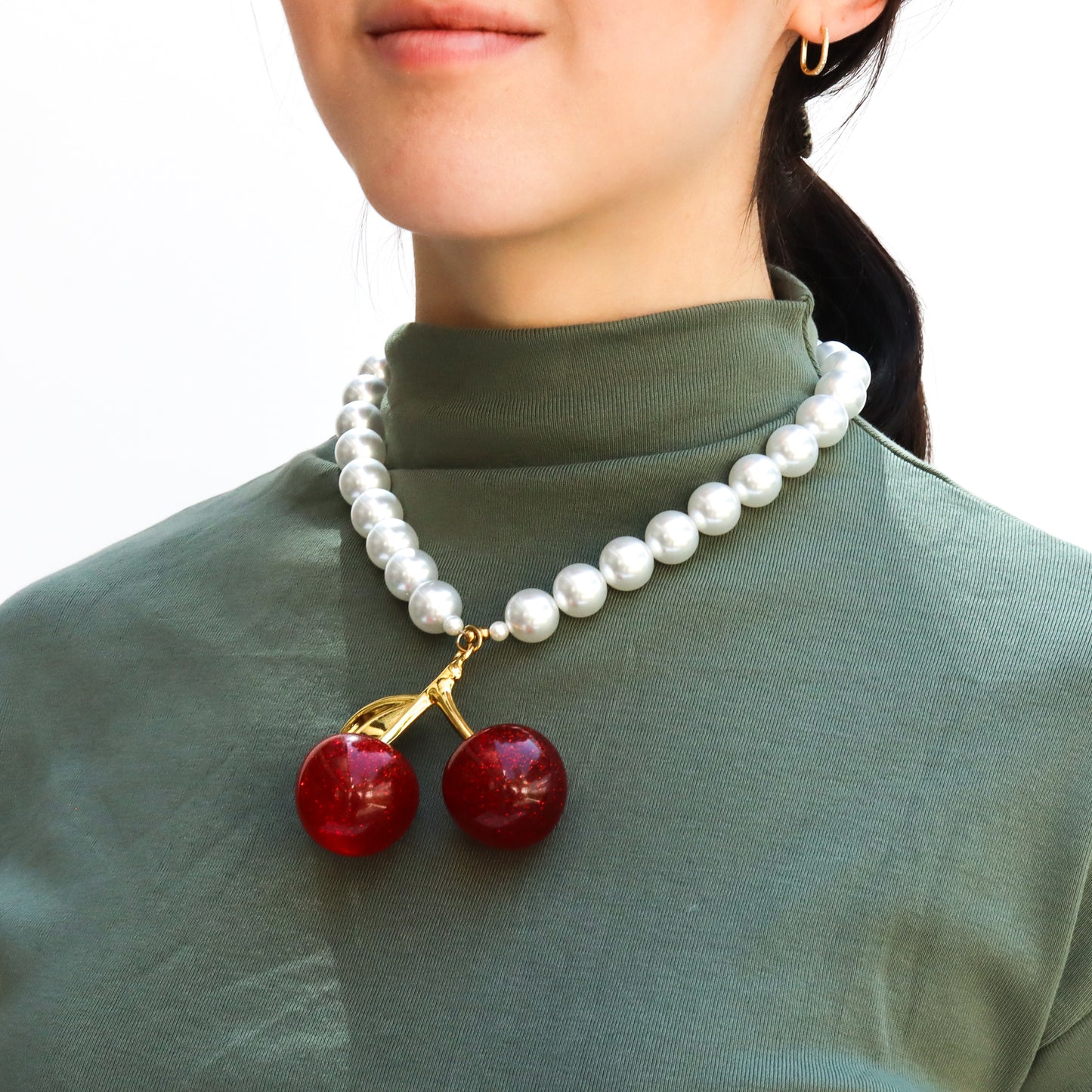 Collar de Perlas Grande con Cereza