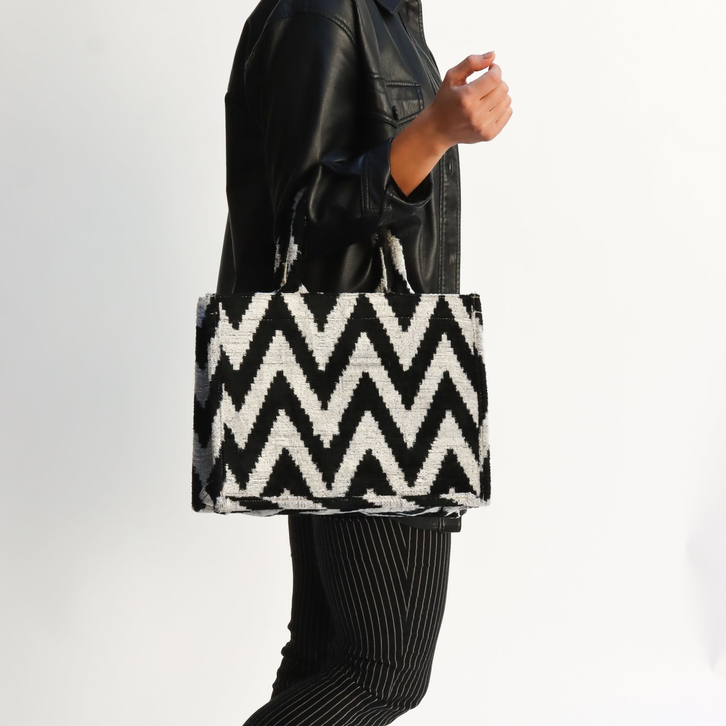 Bolsa Chica Blanco y Negro "Zig Zag"