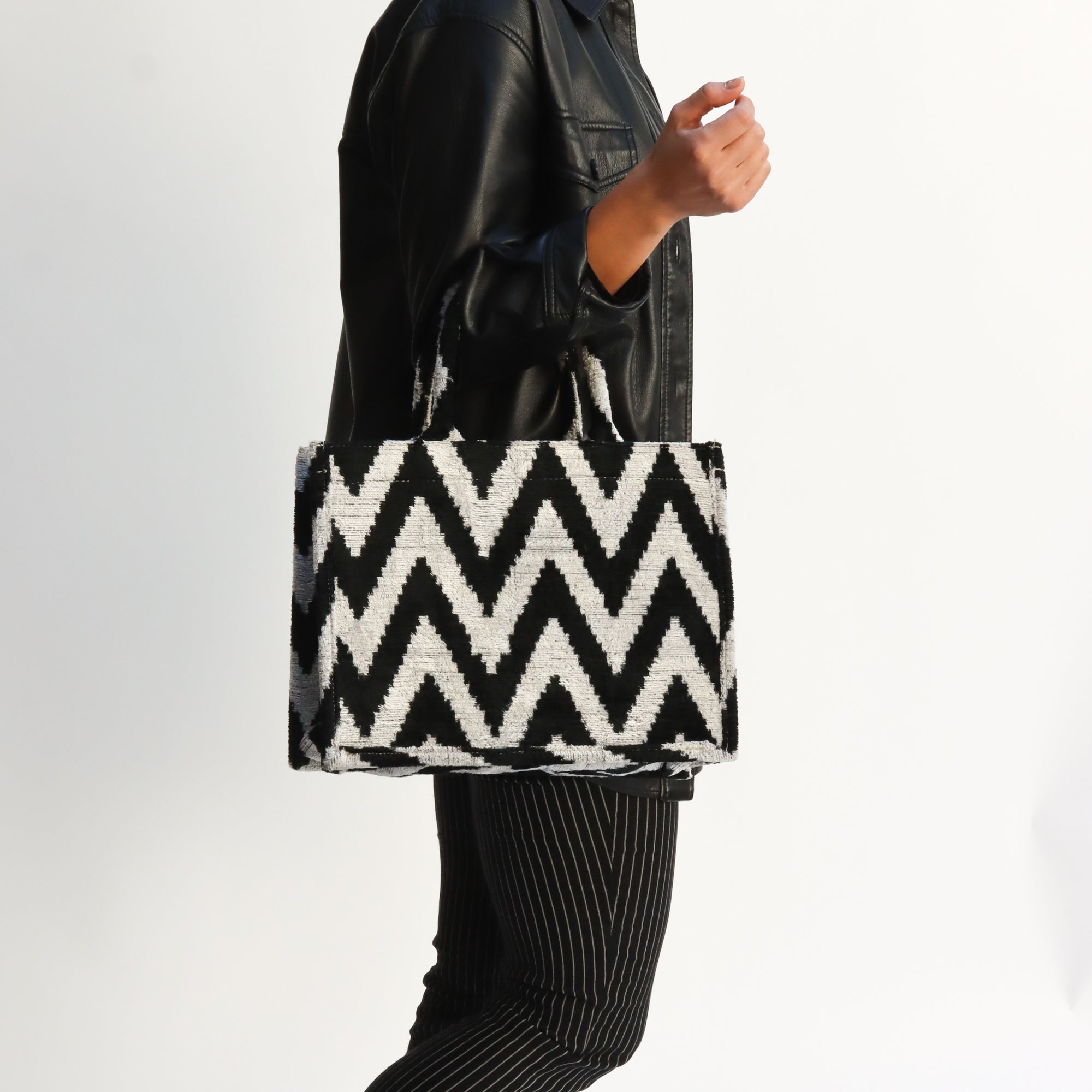 Bolsa Chica Blanco y Negro "Zig Zag"