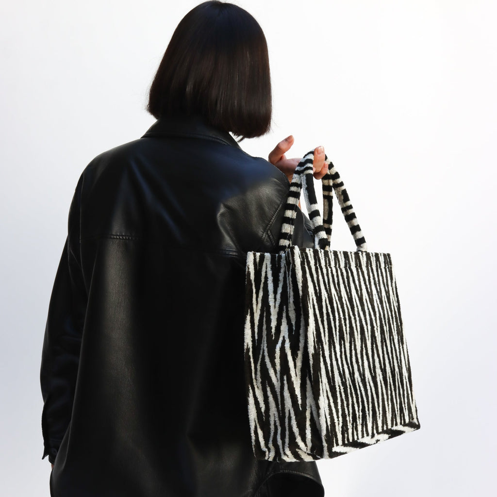 Bolsa Grande Blanco y Negro "Zig Zag"