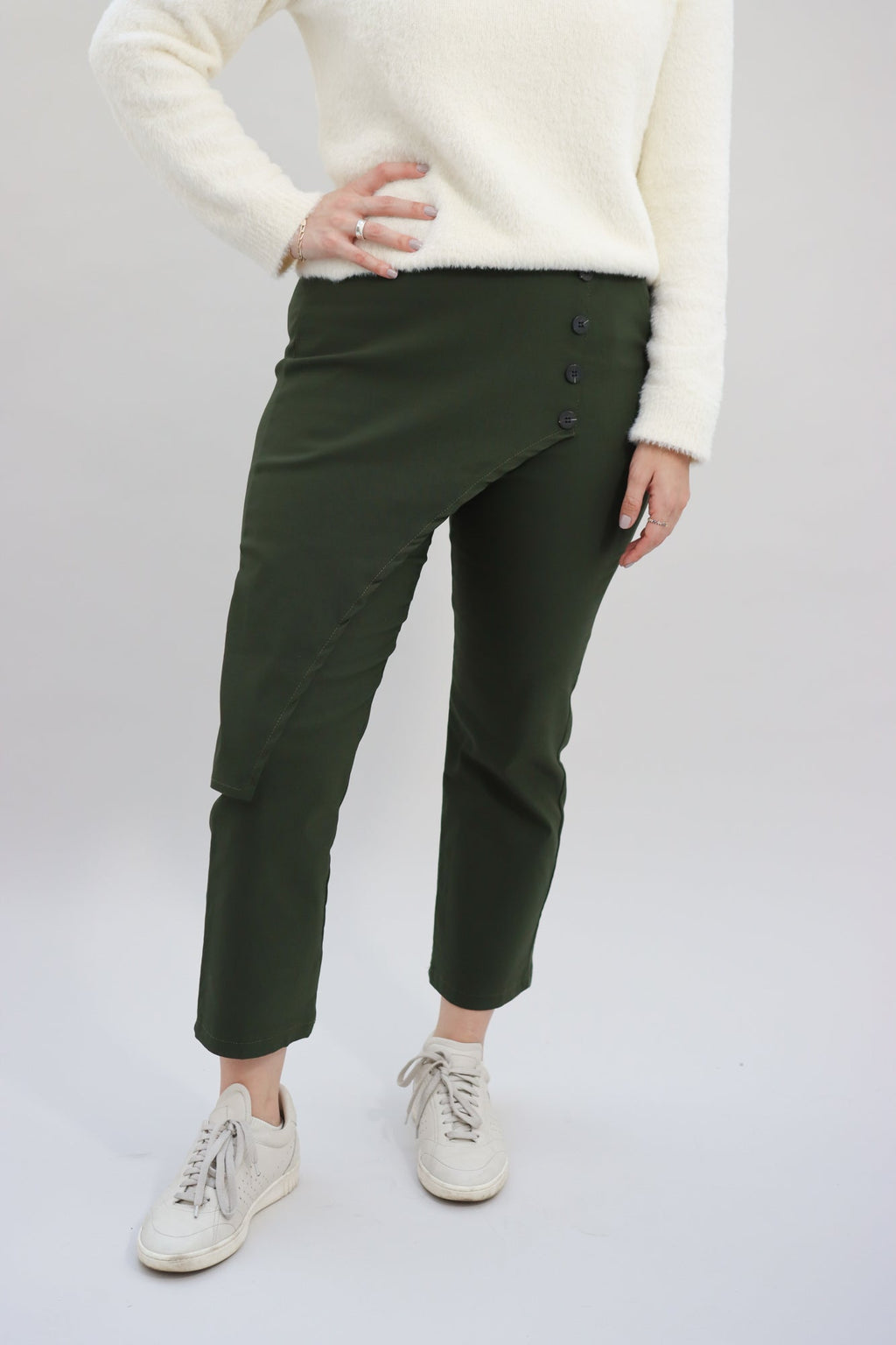 Pantalón Sobre Falda Verde