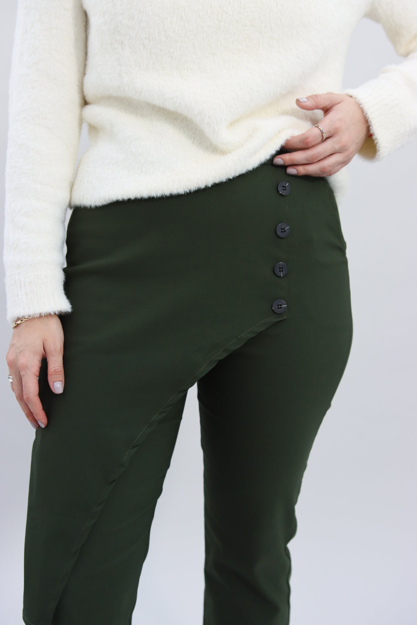 Pantalón Sobre Falda Verde