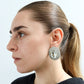 Aretes Circulares Brillantes con Baño de Rodio y Centro de Cristal Facetado