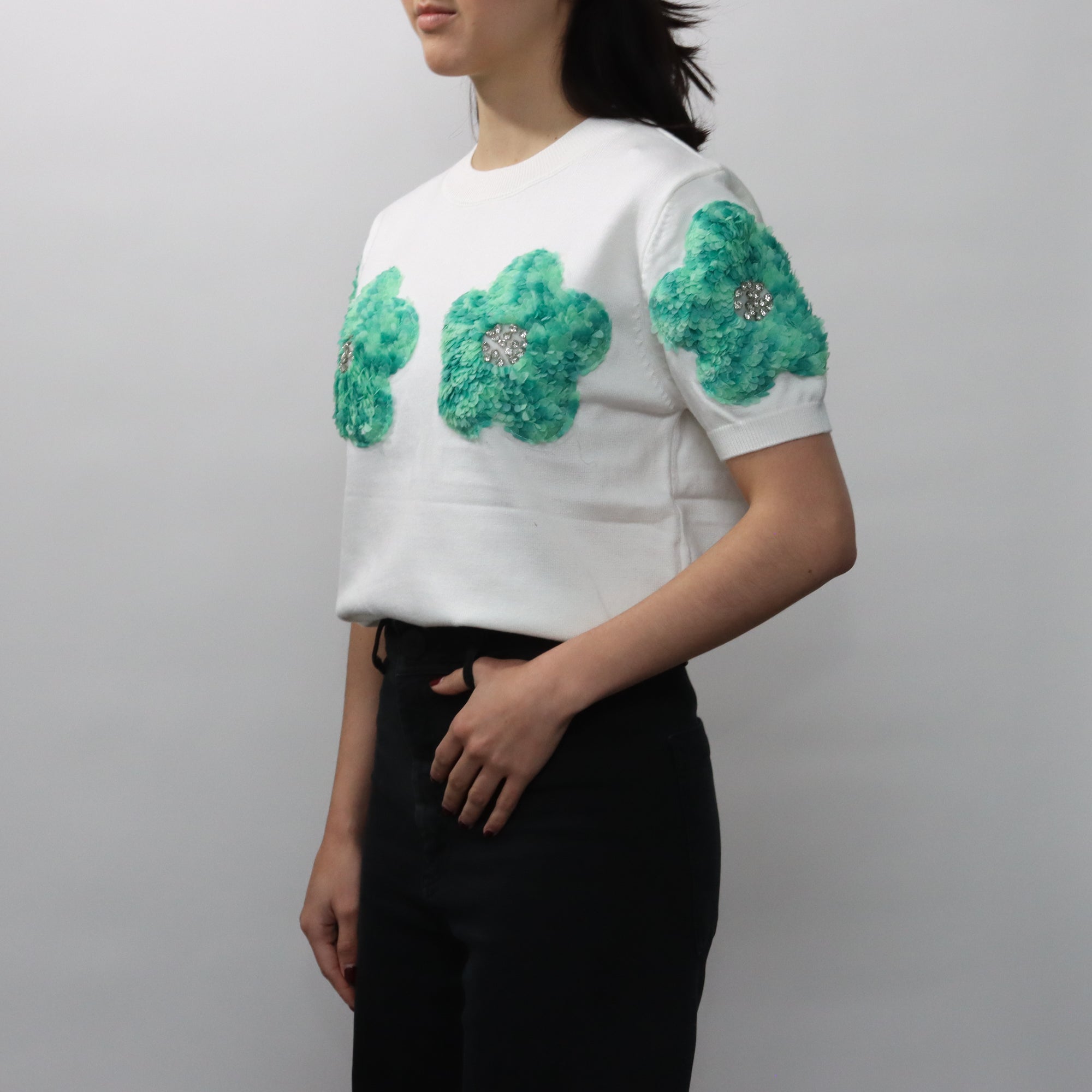 Jersey Blanco con Flores Verdes
